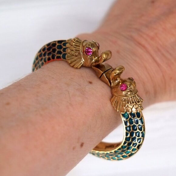 Betsey Johnson Kissing Koi magnetic statement bangle bracelet - Picture 1 of 5